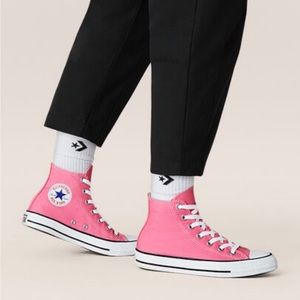 Women’s pink converse high tops size 7.5